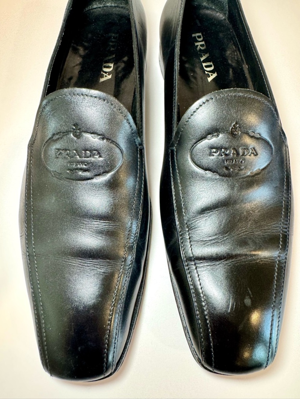 Prada Black Leather Logo Embossed Men’s Slip On Loafers, Sz 8.5 - Picture 6 of 14